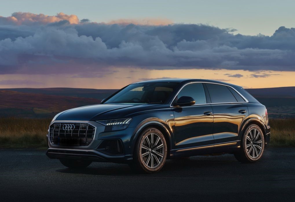Rent A Audi Q8 For An Hour In Dubai 